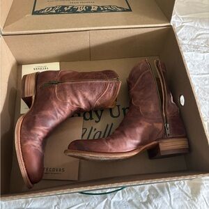 Tecovas Rustic Leather Ankle Boots “The Dean”